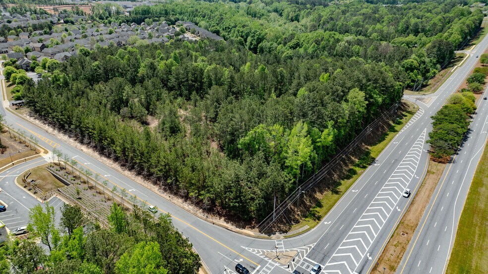 More Photos Of 201 Bullsboro Dr, Newnan Land For Sale