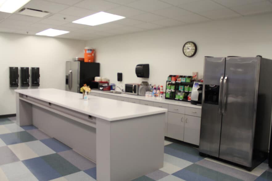 More Photos Of 3500 E Coliseum Blvd, Fort Wayne Office For Lease