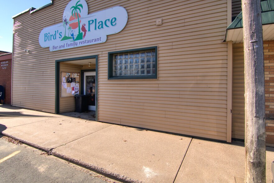 More Photos Of 115 Diamond St N, Ridgeland General Retail For Sale