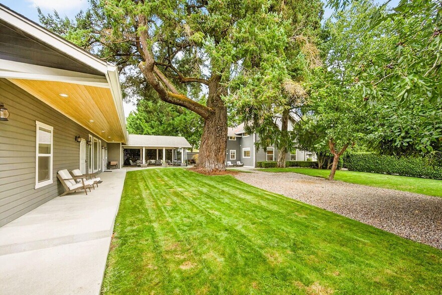 More Photos Of 111 Cedar St, Rogue River Office Residential For Sale