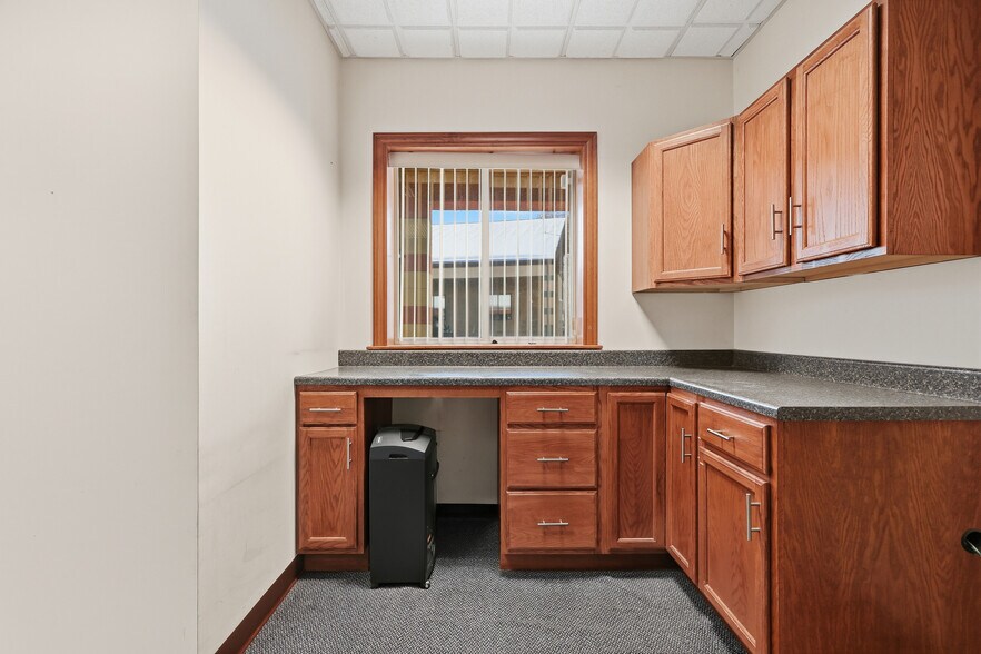 More Photos Of 381 N 9th Ave, Scranton Medical For Sale