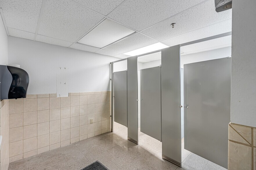 More Photos Of 630 S 7th St, Grand Junction Warehouse For Lease