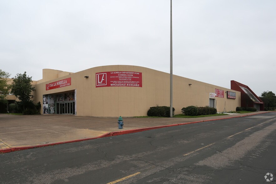 100 Sharpstown Ctr, Houston, TX 77036 Retail For Lease