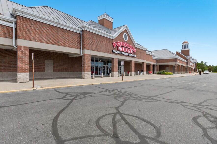 More Photos Of 5701-5851 Mercury Dr, Dearborn Freestanding For Sale