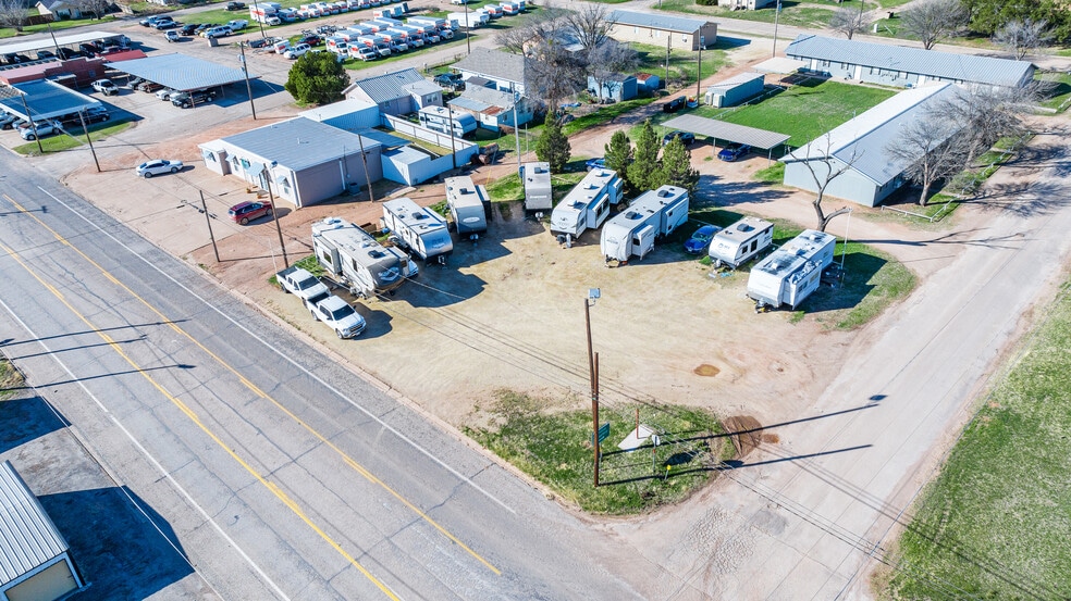 More Photos Of 701 S Avenue F, Haskell Hotel For Sale