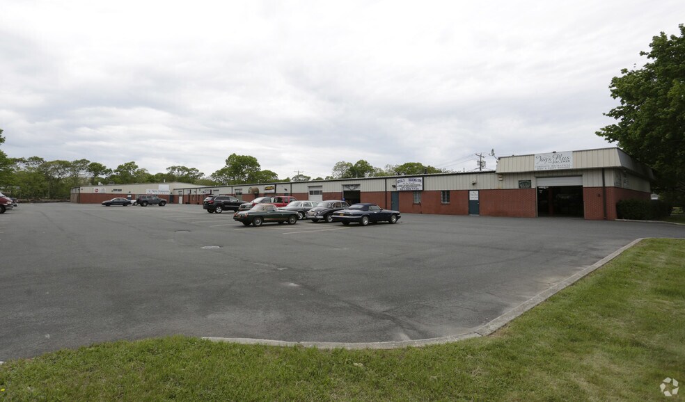 More Photos Of 600 Bicycle Path, Port Jefferson Station Warehouse For Lease