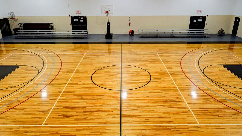 More Photos Of 950 S Central Ave, Compton Schools For Sale