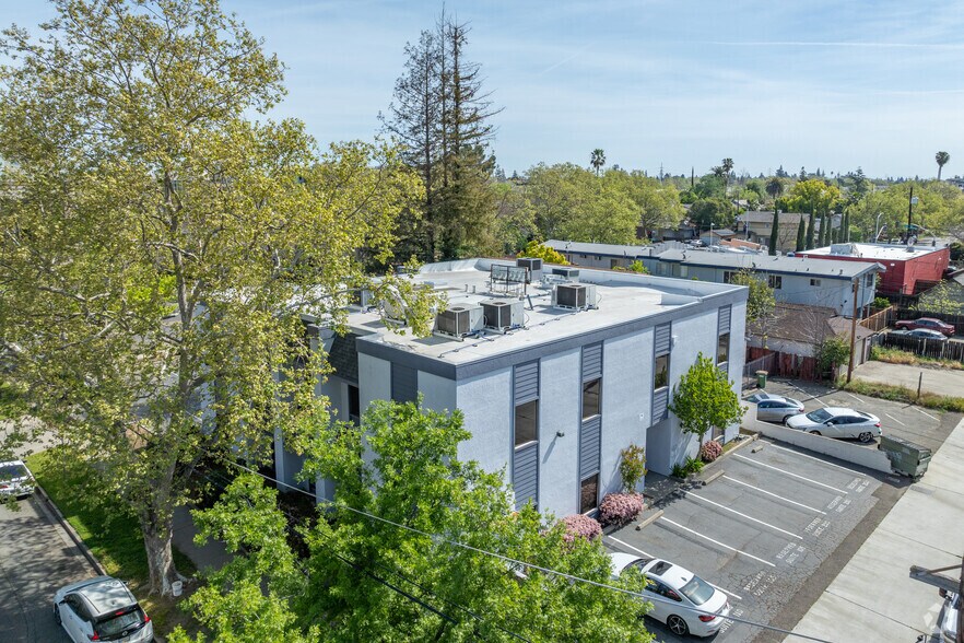 More Photos Of 3000 T St, Sacramento Office For Lease