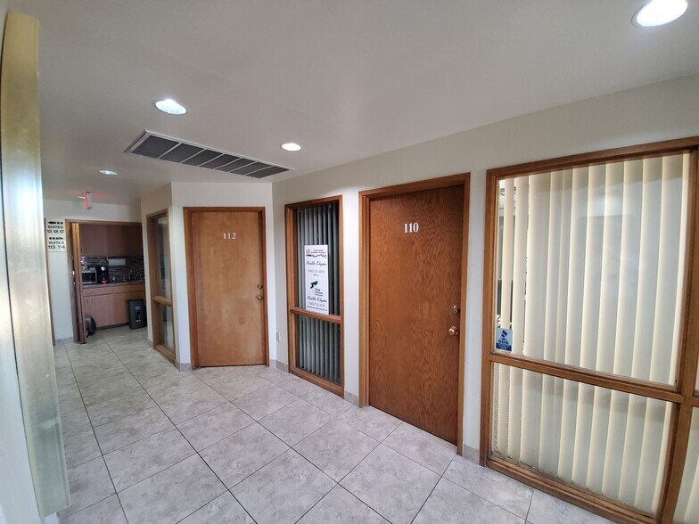 More Photos Of 2651 W Guadalupe Rd, Mesa Office For Lease