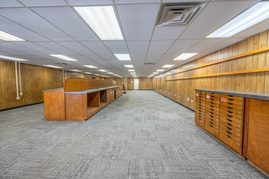 More Photos Of 115 W Burleson St, Wharton Restaurant For Sale