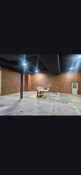 More Photos Of 180 S Macon St, Jesup Storefront Retail Office For Sale