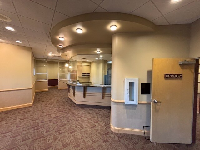 More Photos Of 7240 S US 231, Huntingburg Medical For Lease