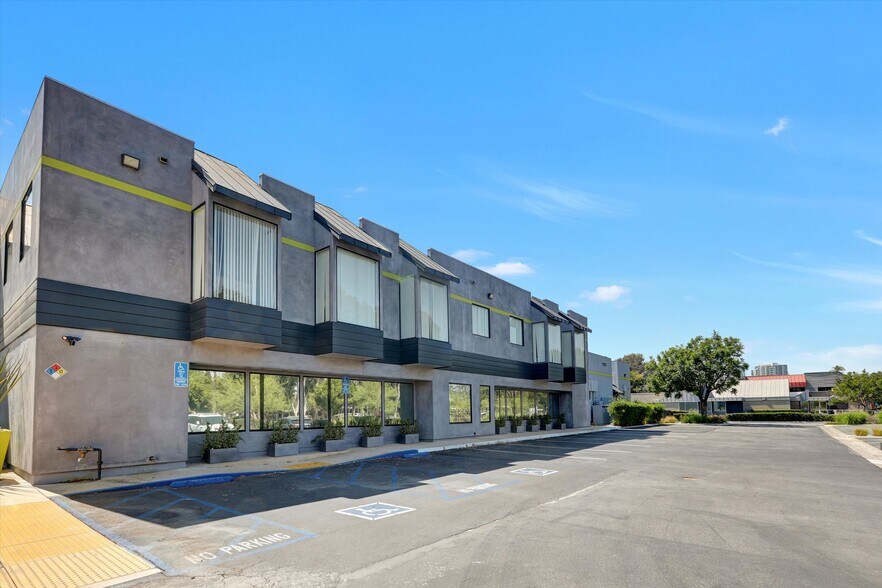 More Photos Of 17672 Cowan, Irvine Light Manufacturing For Lease