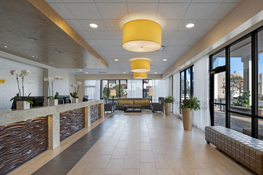 More Photos Of 100 S North Carolina Ave, Atlantic City Hotel For Sale