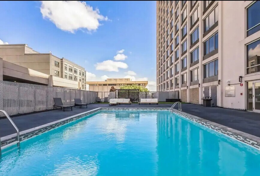 More Photos Of 50 Morgan St, Hartford Apartments For Sale