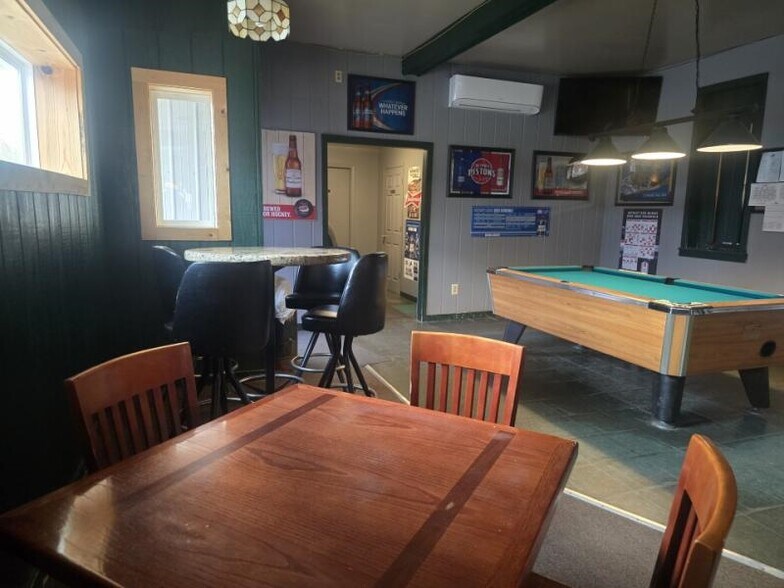 More Photos Of 6448 Main St, Cass City Bar For Sale