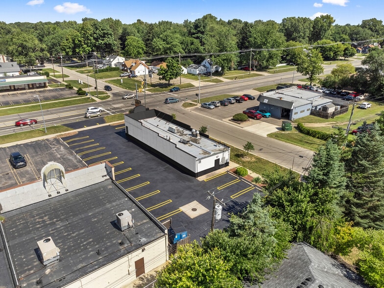 More Photos Of 28407 5 Mile Rd, Livonia Restaurant For Lease