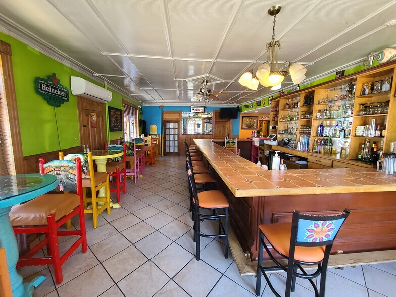 More Photos Of 5005 Kutztown Rd, Temple Storefront Retail Residential For Sale