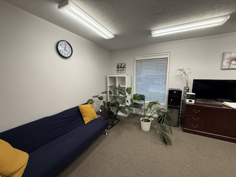 More Photos Of 560 S State, Orem Office For Sale