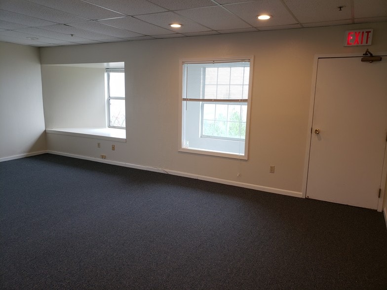 More Photos Of 1090 Adams St, Benicia Loft Creative Space For Lease