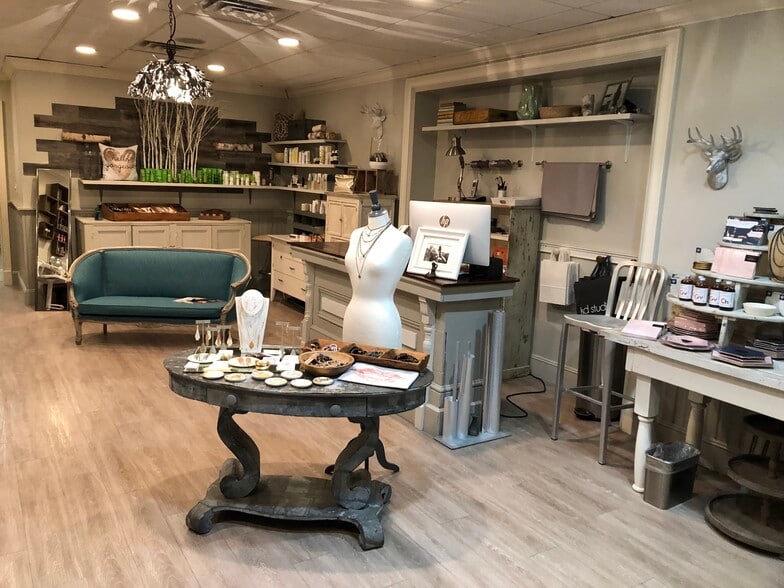 More Photos Of 156 Katonah Ave, Katonah Restaurant For Lease