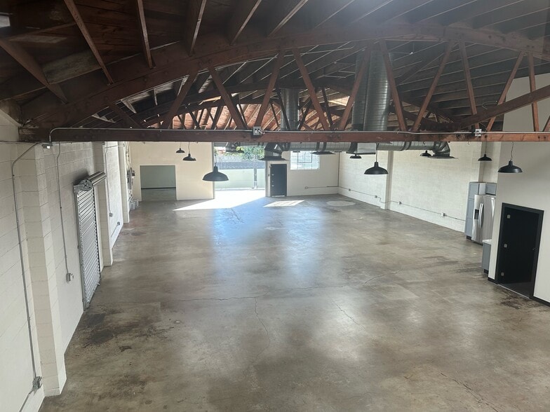 More Photos Of 4116 W Jefferson Blvd, Los Angeles Industrial For Lease