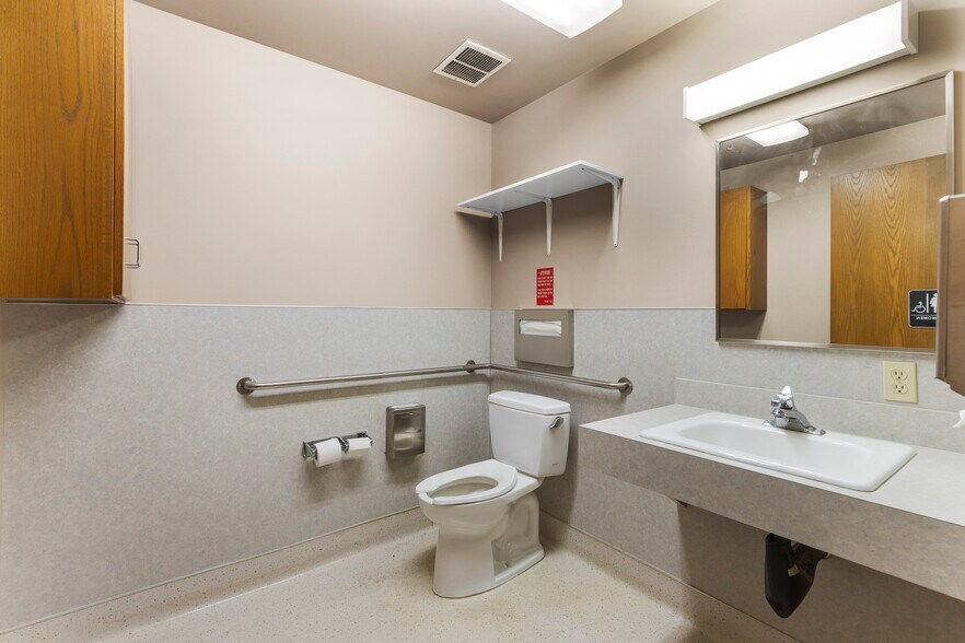 More Photos Of 3506 168th St NE, Arlington Bank For Sale