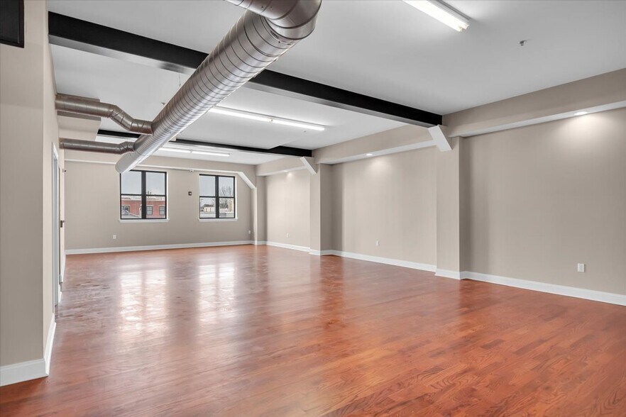 More Photos Of 1314-1316 S Howard St, Philadelphia Manufacturing For Sale