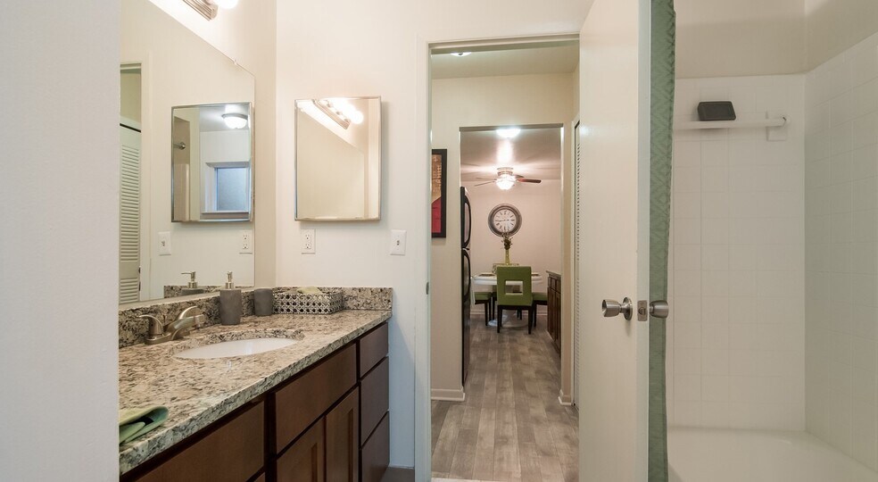 More Photos Of 25500 Greenfield Rd, Oak Park Apartments For Sale