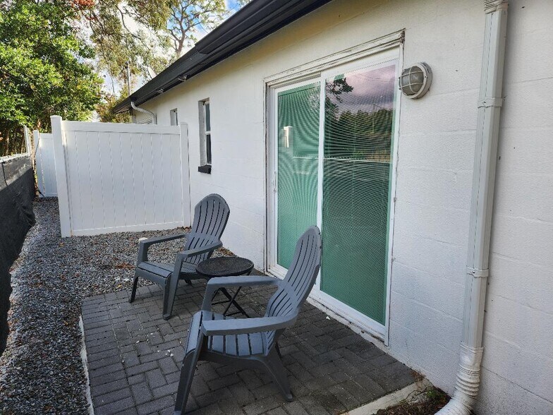 More Photos Of 11740 N 17th St, Tampa Apartments For Sale