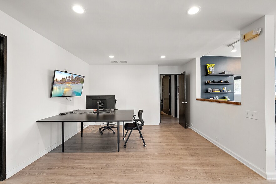 More Photos Of 22007 Woodward Ave, Ferndale Loft Creative Space For Sale