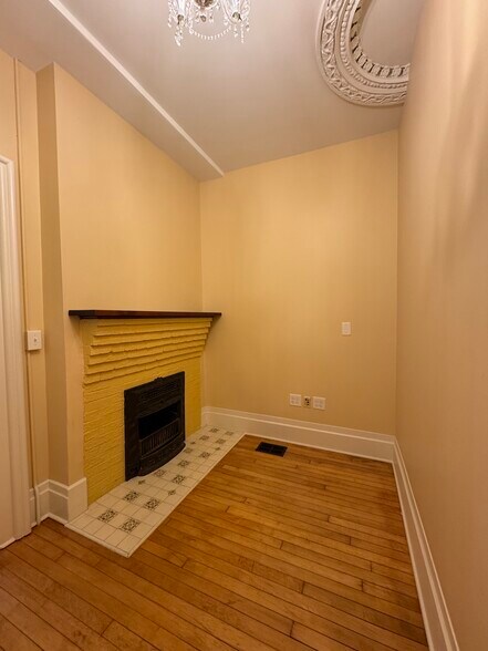 More Photos Of 33 Public Sq, Brecksville Office For Lease