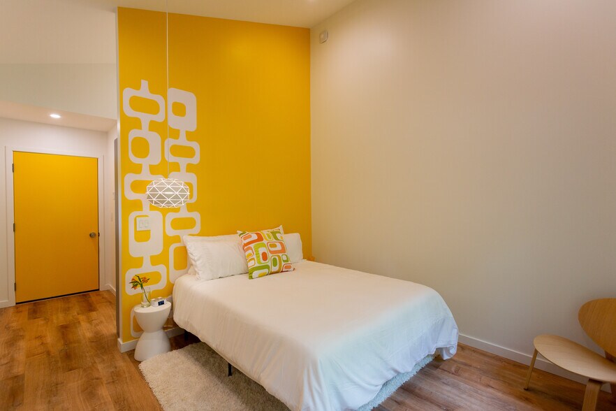 More Photos Of 7103 Lake View Rdg, Lake Ann Hospitality For Sale