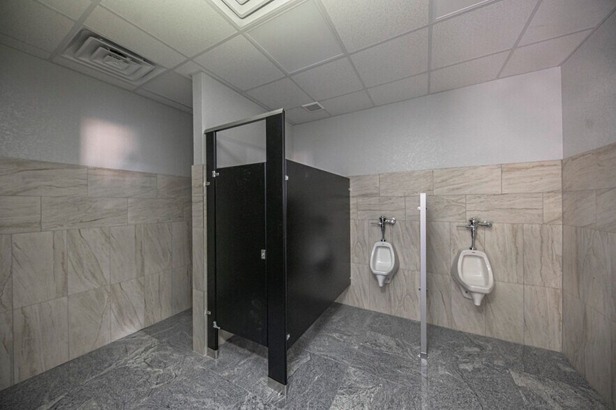 More Photos Of 14661 W I-20, Odessa Warehouse For Lease