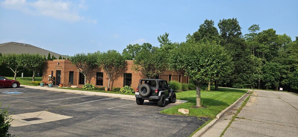 More Photos Of 610 N Main St, Springboro Medical For Lease