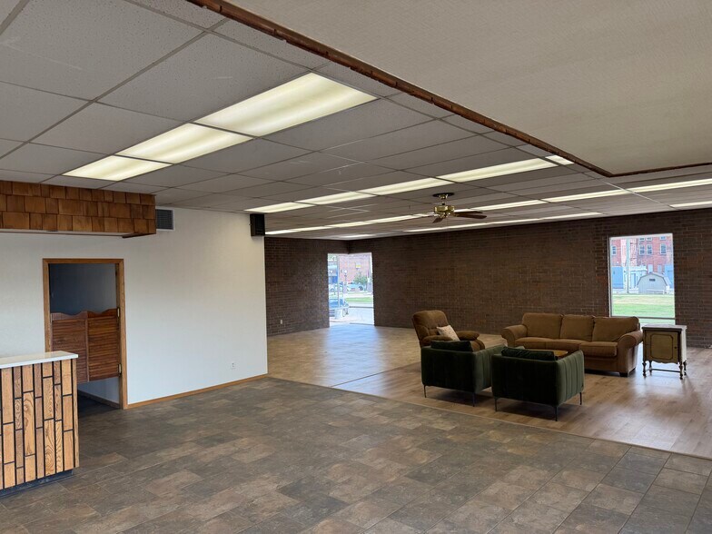 Primary Photo Of 117 W 7th Ave, Augusta Office For Lease