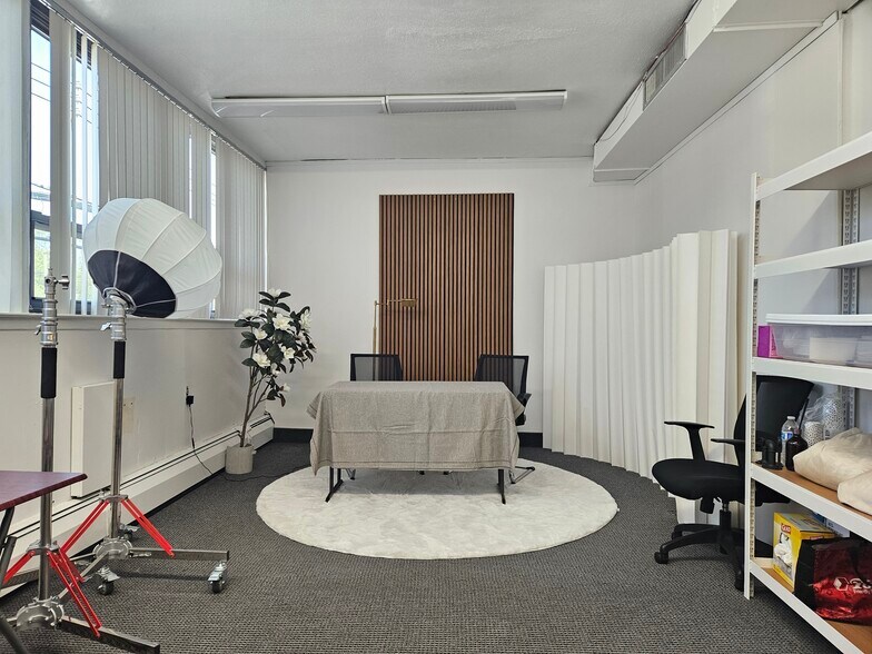More Photos Of 217-08 Northern blvd, Bayside Office For Lease