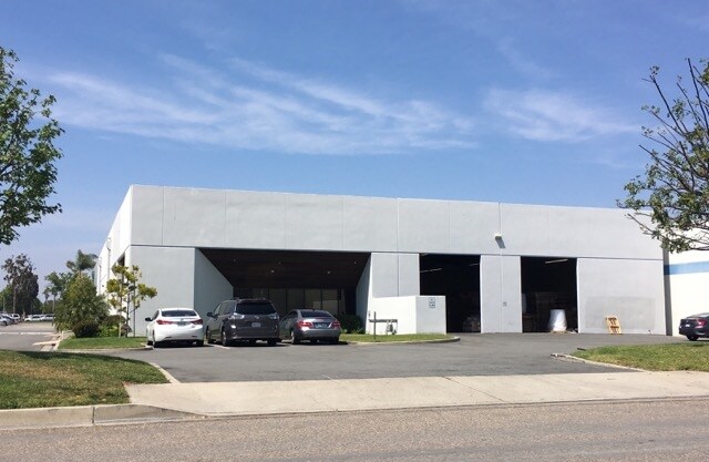 Primary Photo Of 2929 S Harbor Blvd, Santa Ana Warehouse For Sale