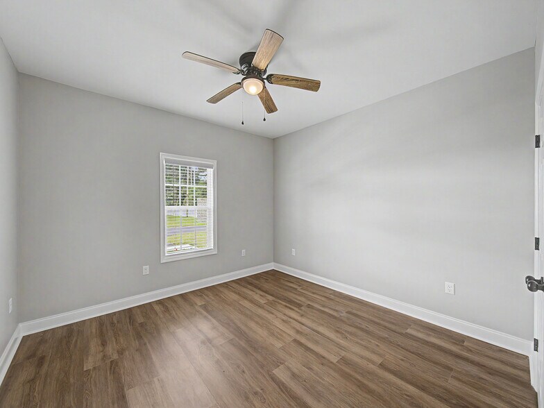 More Photos Of 515 Birch St, Adel Apartments For Sale