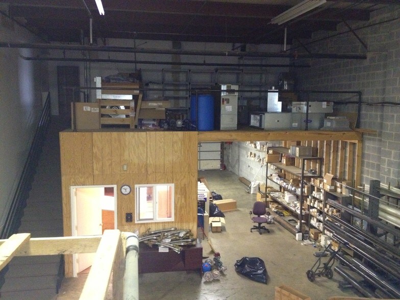 More Photos Of 10545 Guilford Rd, Jessup Light Distribution For Lease