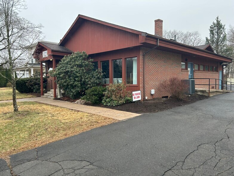 More Photos Of Neighborhood Office Lane, Plainville Medical For Sale