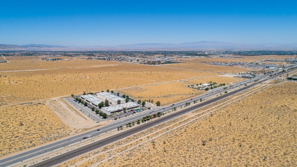 More Photos Of VAC/Sierra Hwy, Palmdale Land For Lease