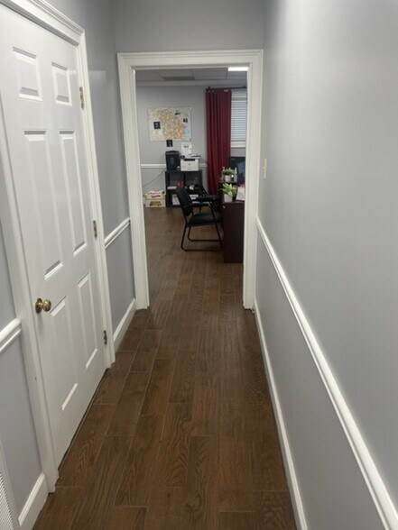 More Photos Of 1137 Alpharetta St, Roswell Office Residential For Lease