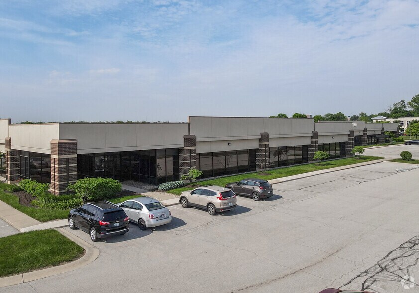More Photos Of 801 Congressional Blvd, Carmel Loft Creative Space For Lease