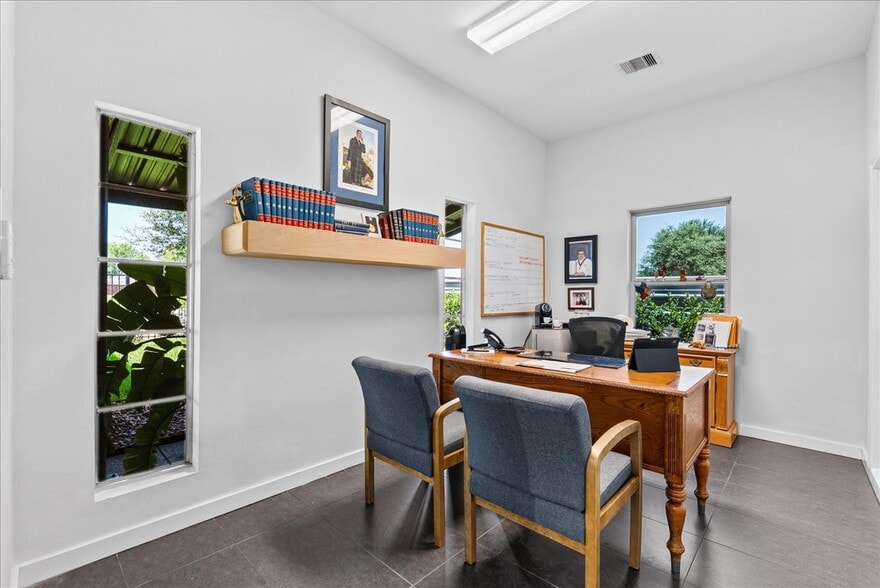 More Photos Of 2113 Garden Rd, Pearland Light Distribution For Sale