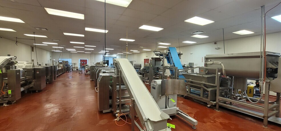 More Photos Of 131 Kline Ave, Callery Warehouse For Lease