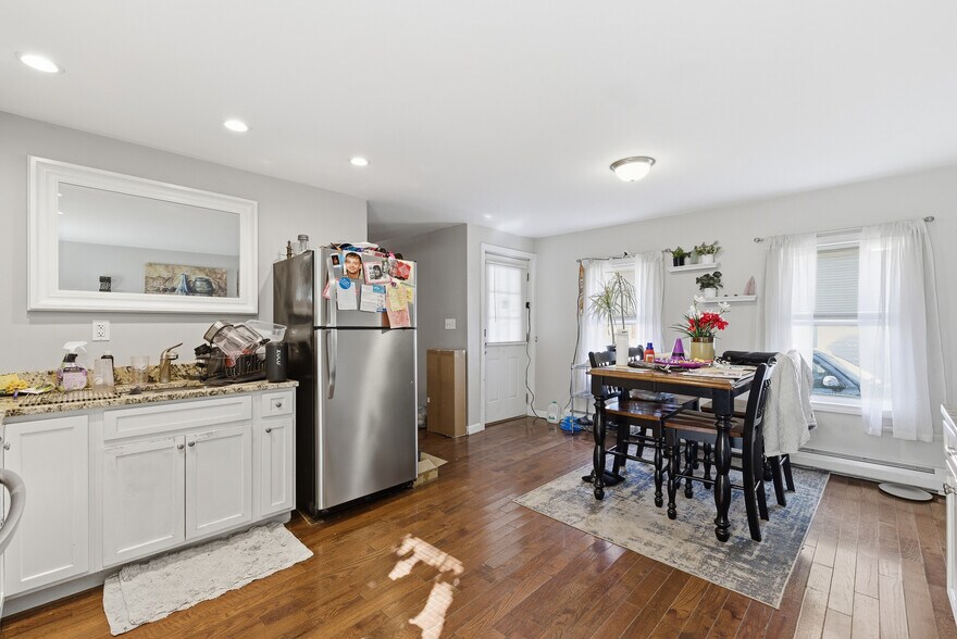 More Photos Of 158 Court St, Laconia Apartments For Sale