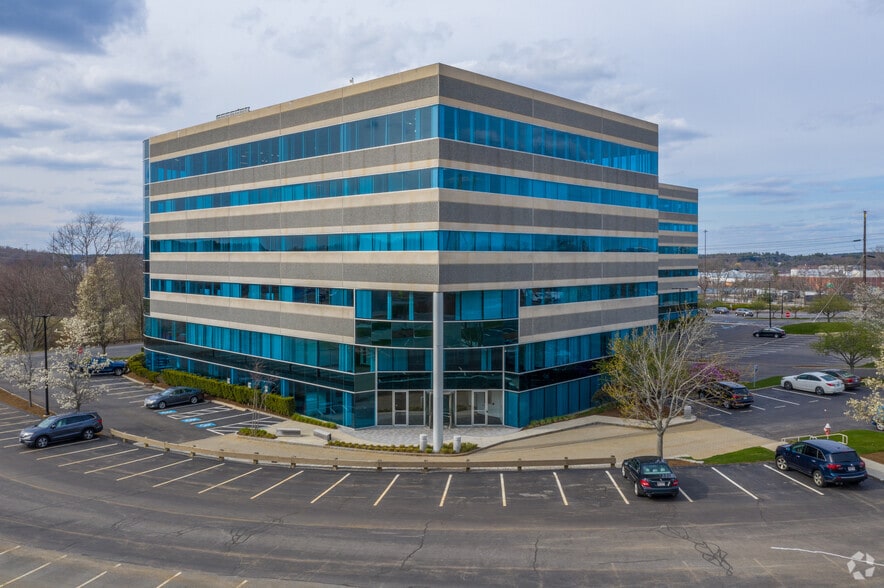 More Photos Of 200 Summit Dr, Burlington Office For Lease