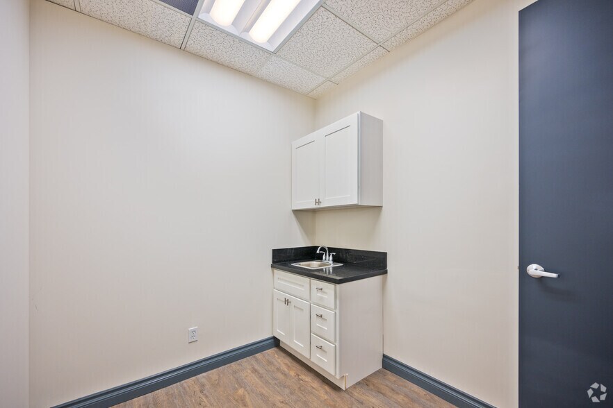 More Photos Of 10807 Laurel St, Rancho Cucamonga Medical For Sale