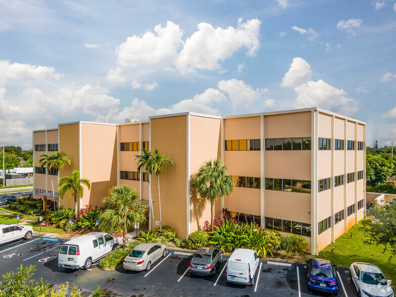 Primary Photo Of 7777 N Davie Rd Ext, Davie Office For Lease